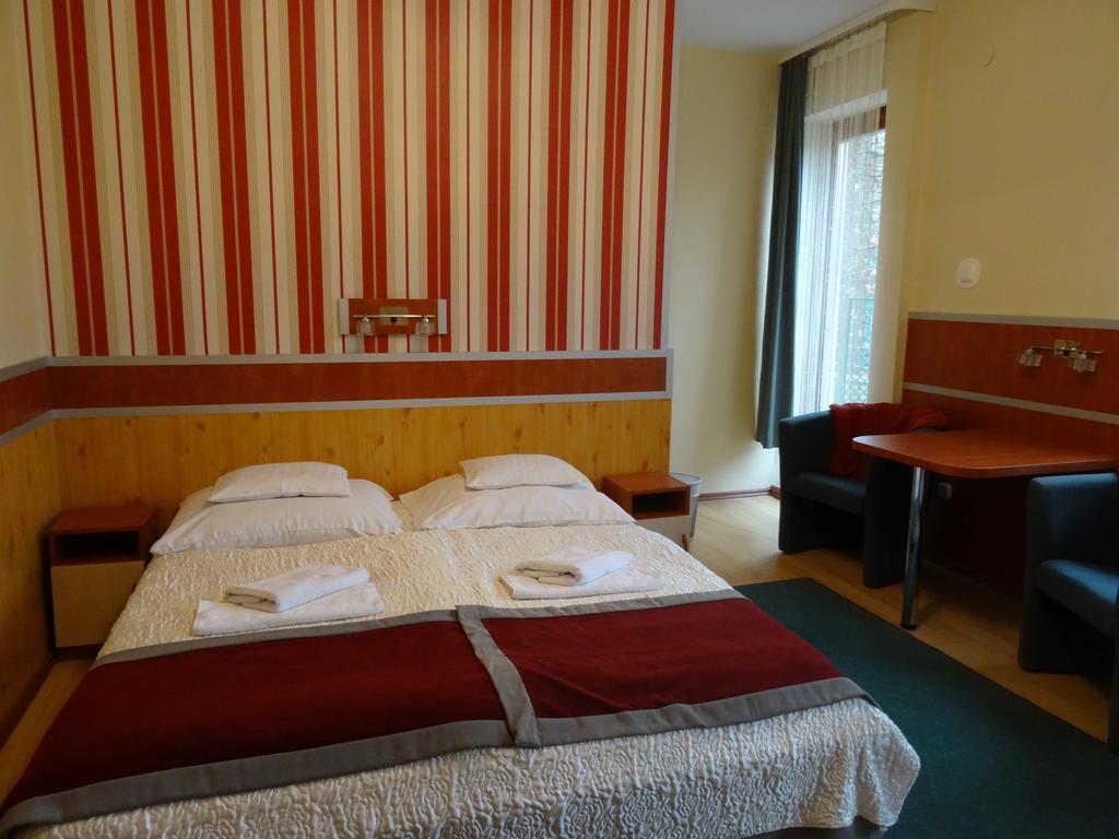 Fortuna Hotel Miskolc Zimmer foto
