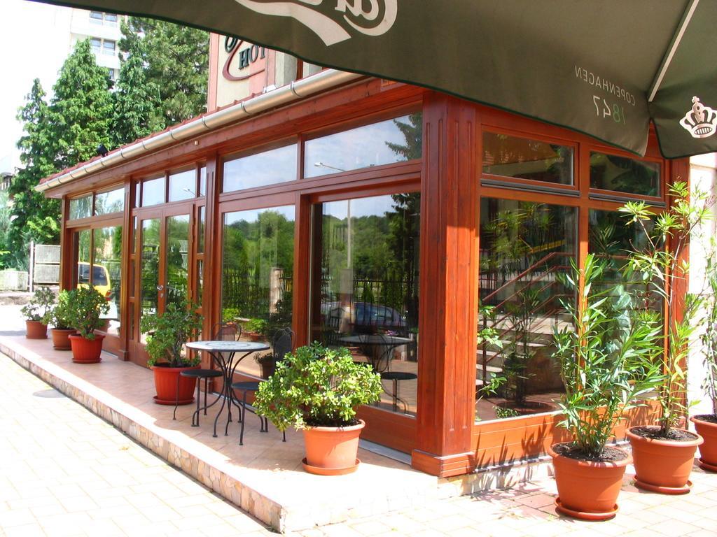Fortuna Hotel Miskolc Exterior foto