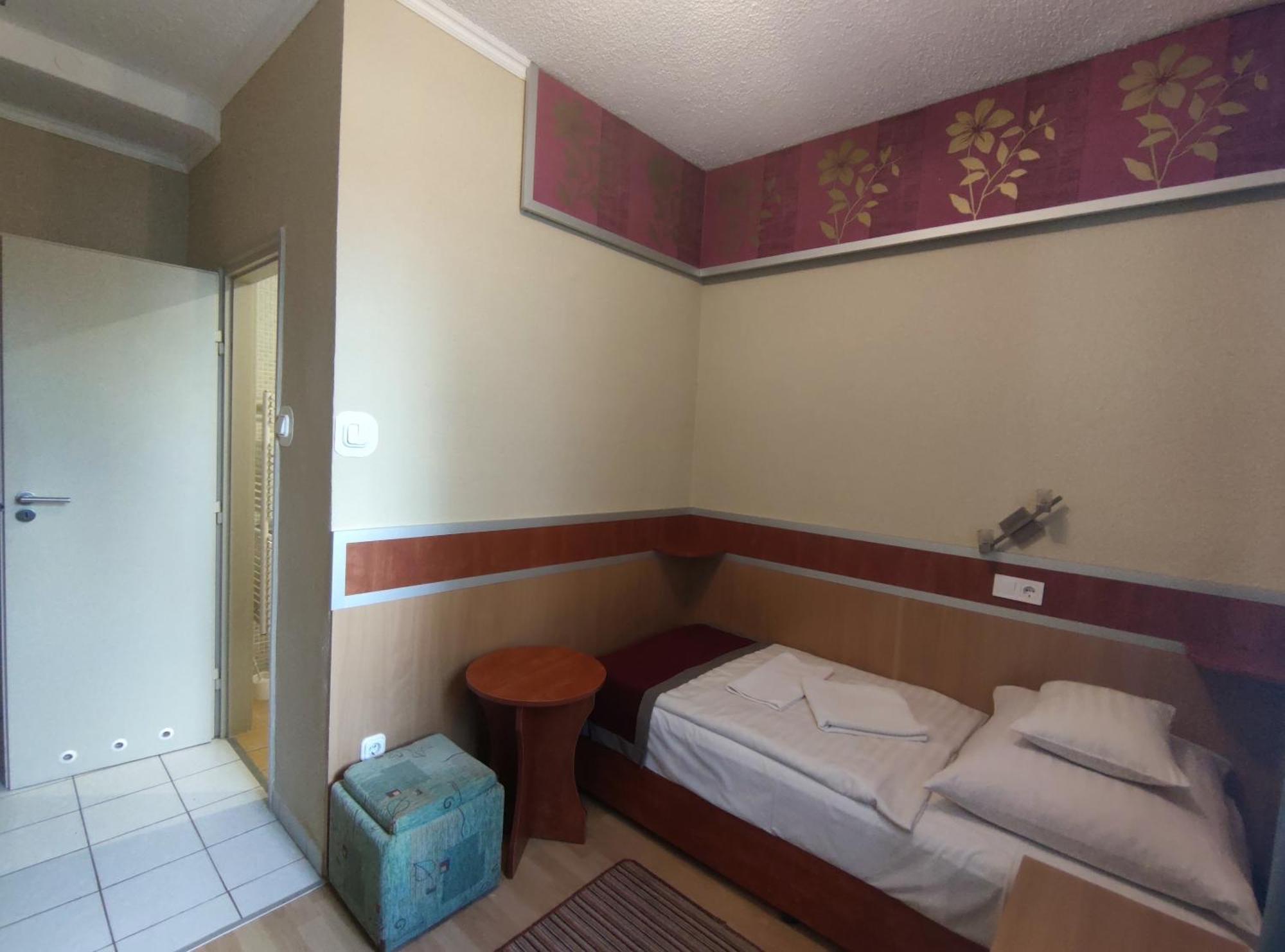 Fortuna Hotel Miskolc Exterior foto