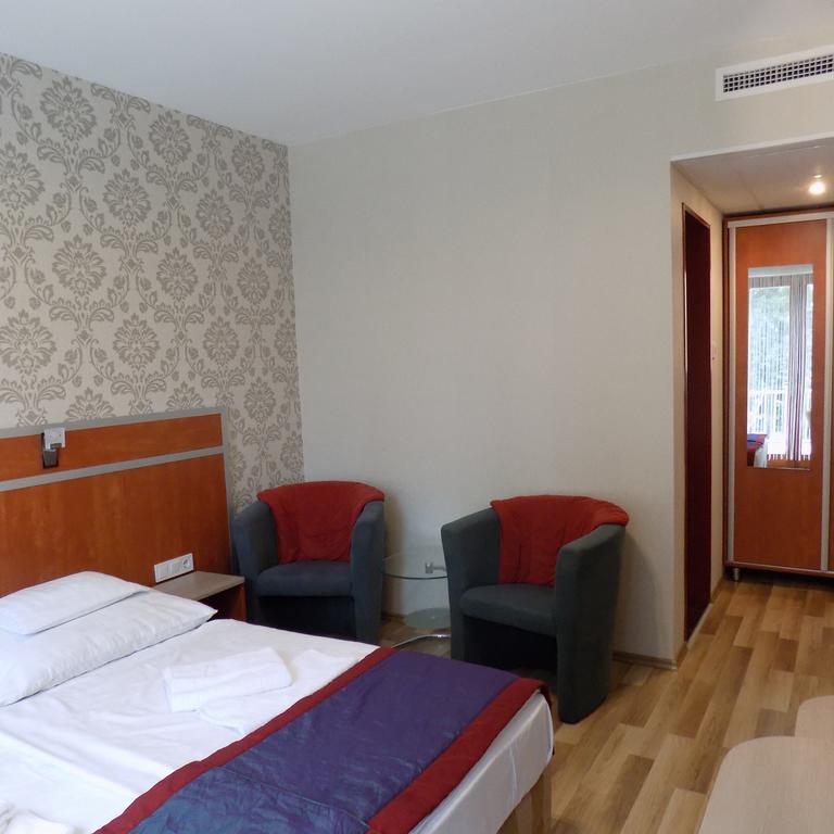 Fortuna Hotel Miskolc Exterior foto